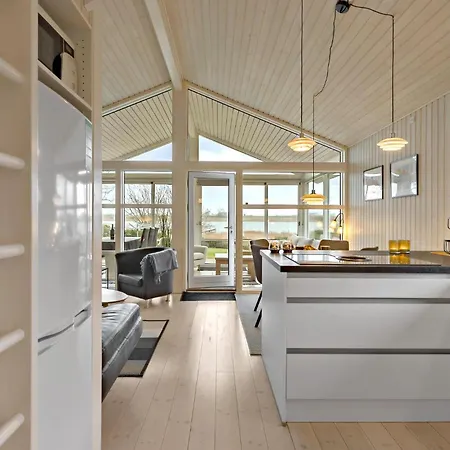 2 Bedroom In * 케르테미네