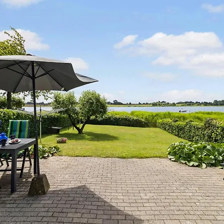 2 Bedroom In 펜션 케르테미네