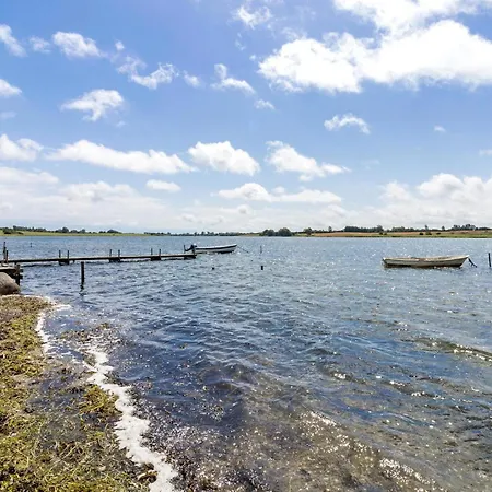 2 Bedroom In 펜션 케르테미네